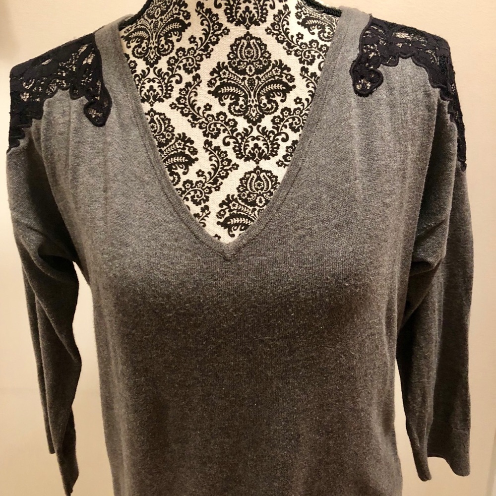 Ann Taylor LOFT Cold Shoulder Sweater 🎉